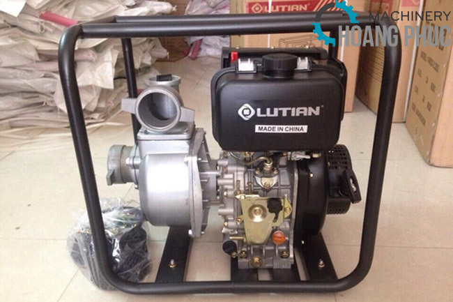 N&ecirc;n sử dụng m&aacute;y bơm nước chạy xăng, chạy điện hay chạy dầu?